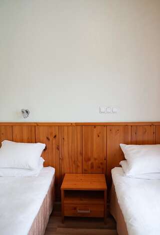 Отель Hotell Tammsaare Пярну Двухместный номер с 2 отдельными кроватями-2